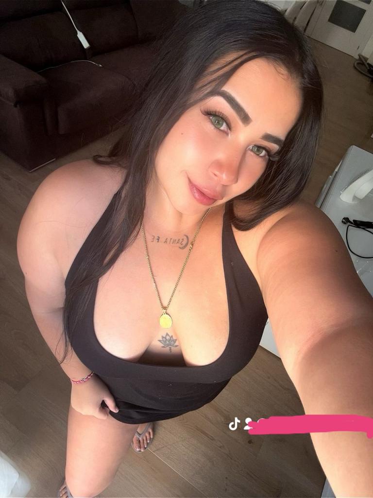 Chica busca chico en Almería: 