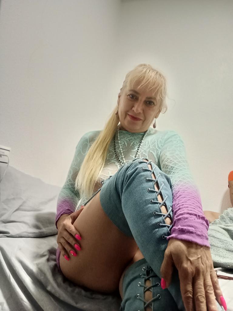 613909757: Chica busca chico en Alicante