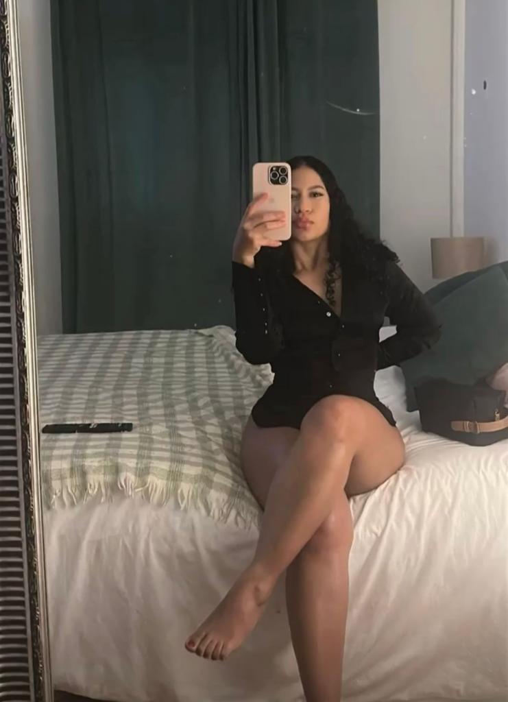 Chica busca chico en Almería: 