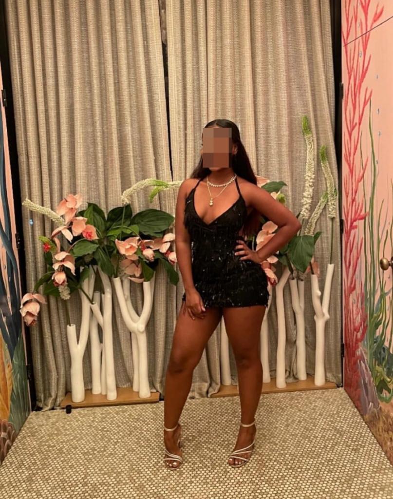 613570587: Chica busca chico en León