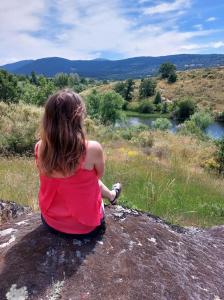 643425843: Chica busca chico en Segovia