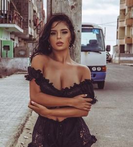 613207598: Chica busca chico en Málaga