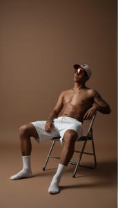 662189149: Chico busca chica en Madrid