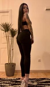 654353903: Chica busca chico en Ibiza