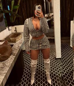 607465399: Chica busca chico en Asturias