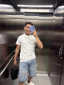 631232992: Chico busca chica en Barcelona