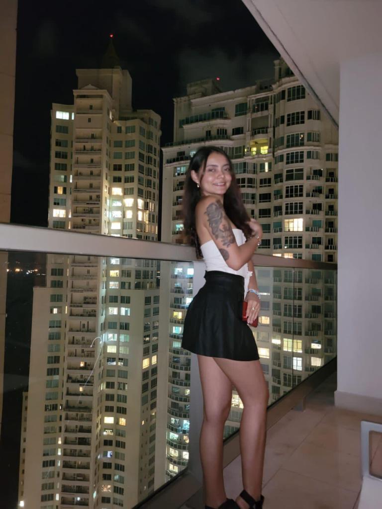 637069750: Chica busca chico en Madrid