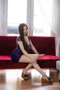 653210666: Chica busca chico en Barcelona