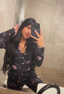 633105309: Chica busca chico en Barcelona