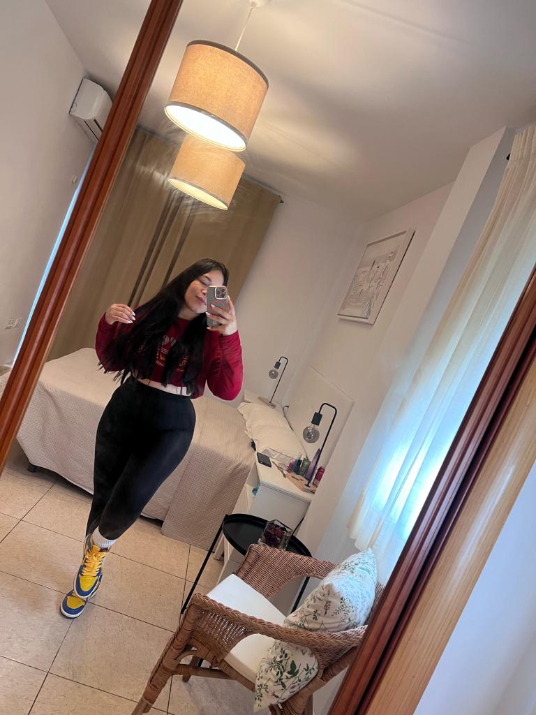 672874883: Chica busca chico en Málaga