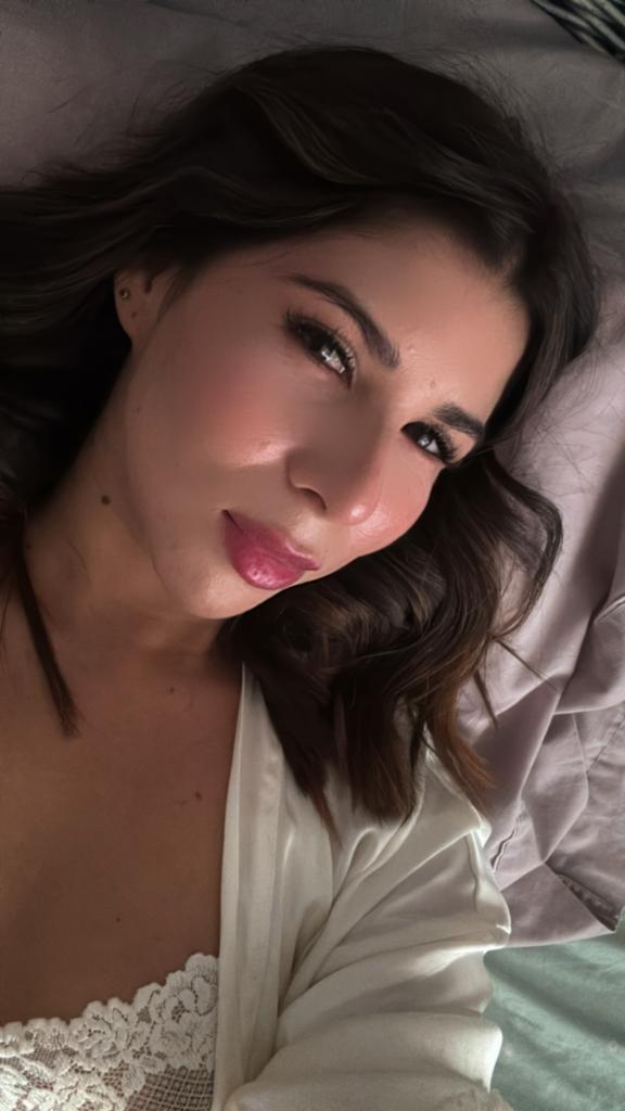 672301641: Chica busca chico en Ibiza