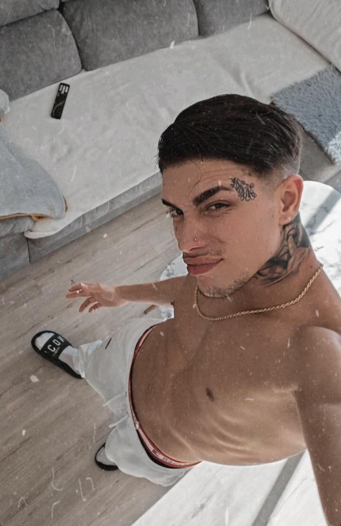 Chico busca chica en Barcelona: 