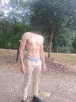 611321892: Chico busca chica en Pontevedra