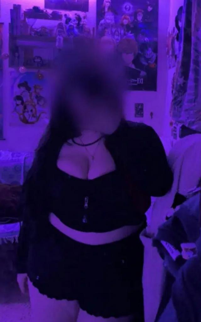 611291163: Chica busca chico en Barcelona