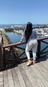 613947348: Chica busca chico en Lugo