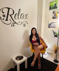 670490550: Chica busca chico en Barcelona