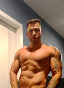 Chico busca chica en Málaga: 