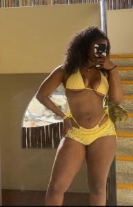 613342899: Chica busca chico en La Coruña