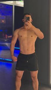 614592342: Chico busca chica en Barcelona