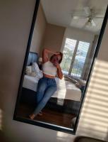 664389681: Chica busca chico en Barcelona