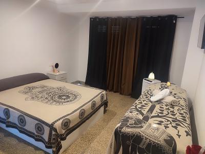 Chica busca chico en Castellón: 