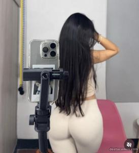 Chica busca chico en Granada: 