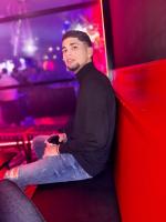 613980808: Chico busca chica en Málaga