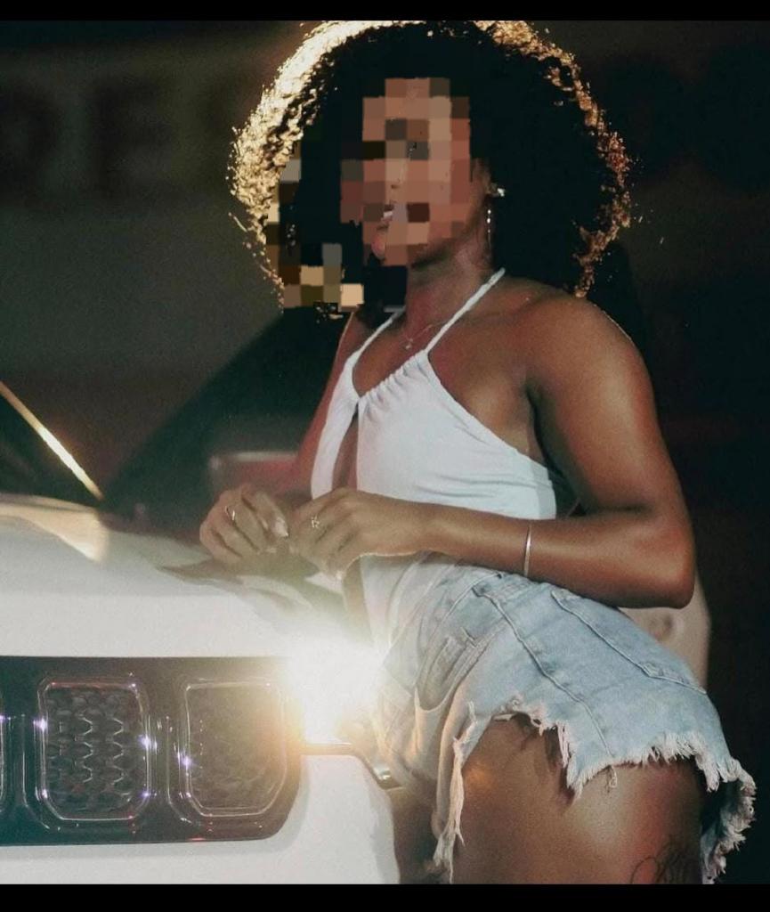 Chica busca chico en La Coruña: 