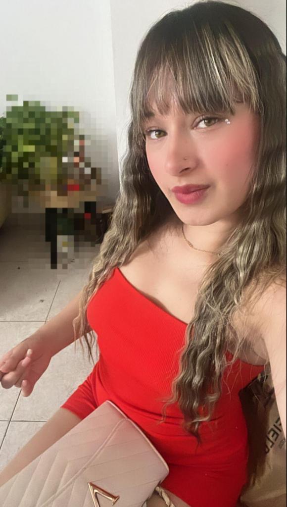 617057161: Chica busca chico en Barcelona