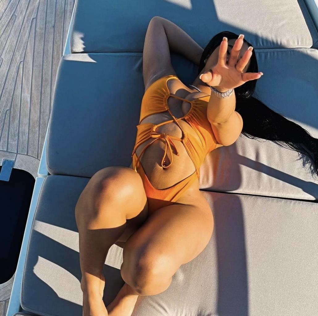 643550582: Chica busca chico en Murcia