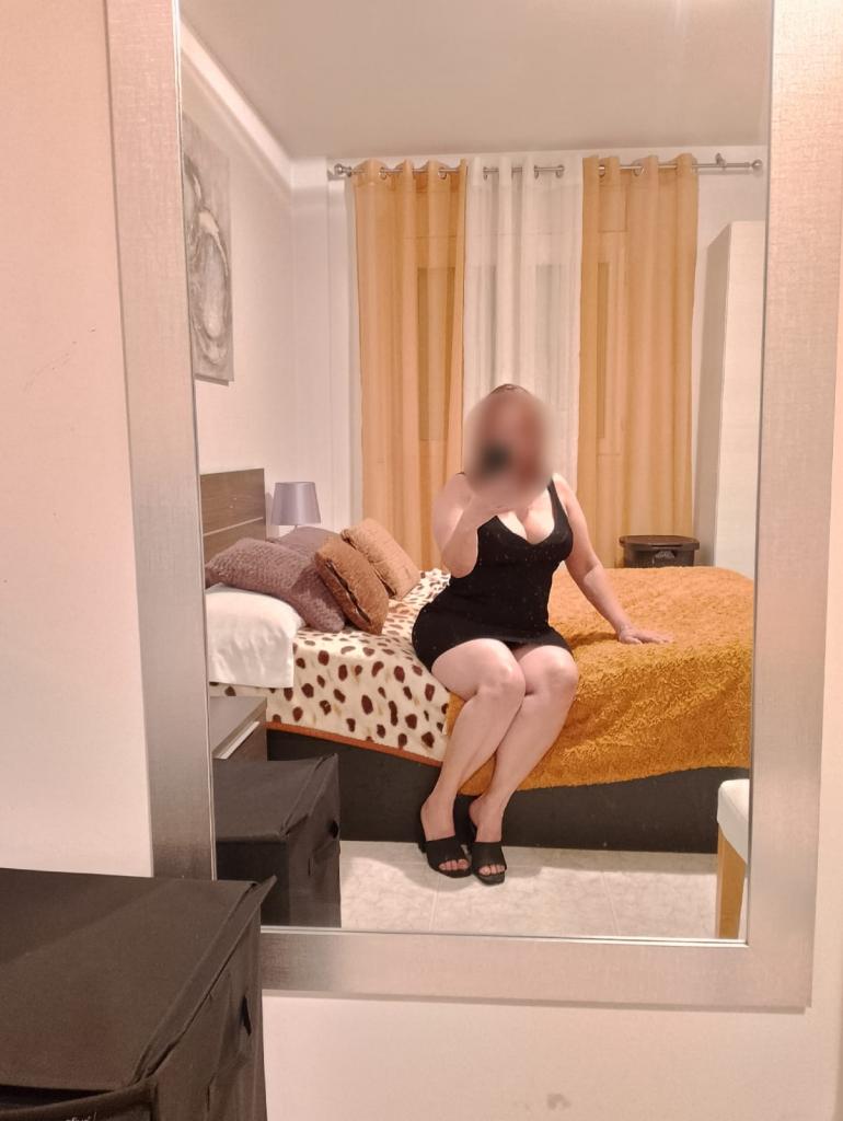 Chica busca chico en La Coruña: 