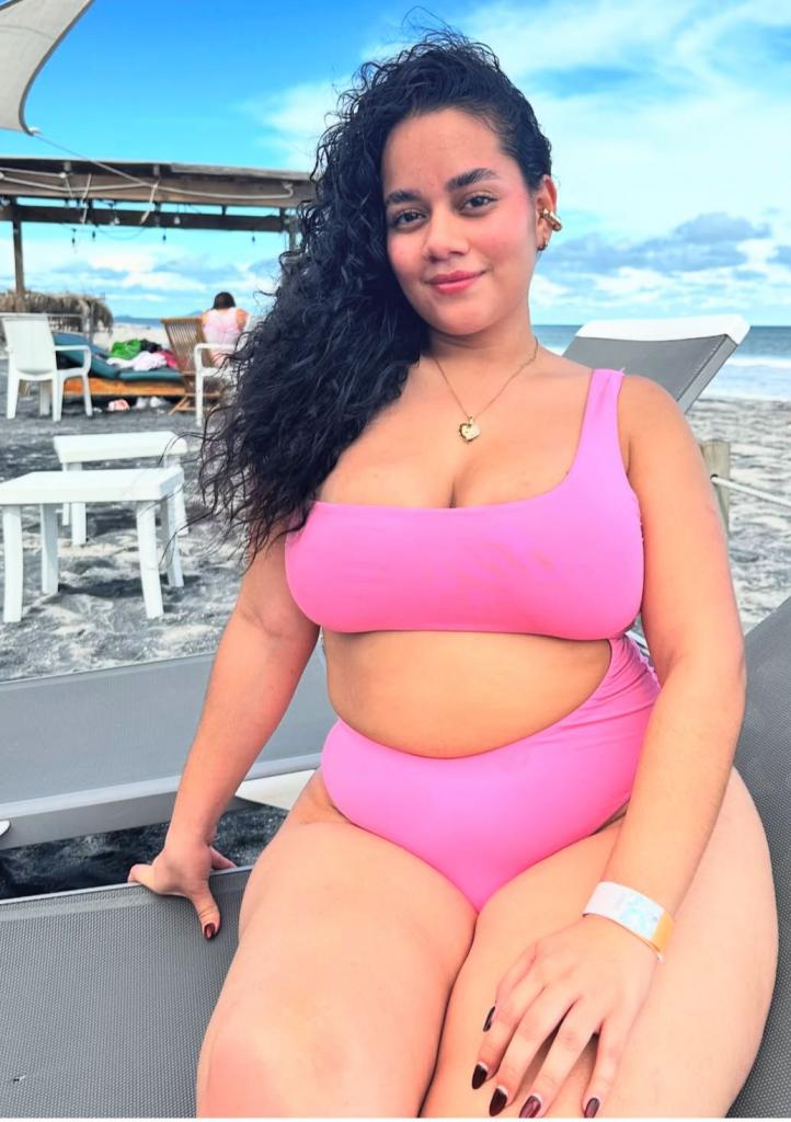 643245198: Chica busca chico en Barcelona