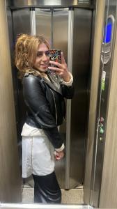 613840770: Transexual en León