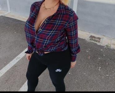 641879024: Chica busca chico en Valencia