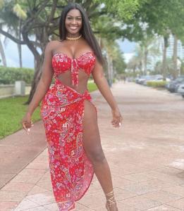 643550582: Chica busca chico en Murcia