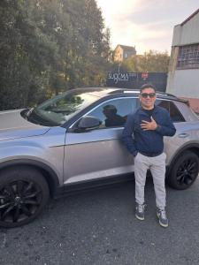 666982110: Chico busca chica en La Coruña