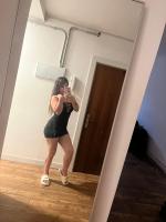 617057161: Chica busca chico en Barcelona