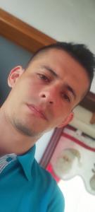 Chico busca chica en Granada: 