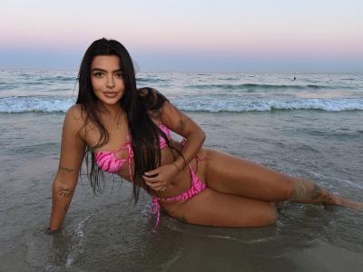 Chica busca chico en Ibiza: 