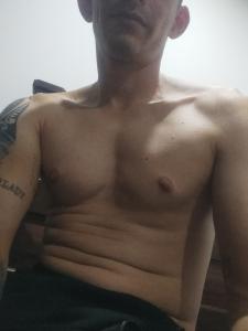 642473434: Chico busca chica en Granada