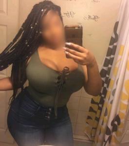 625689567: Chica busca chico en Sevilla