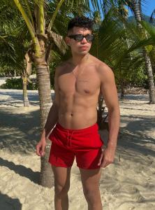 Chico busca chica en Las Palmas: 