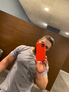 698133722: Chico busca chica en Zaragoza