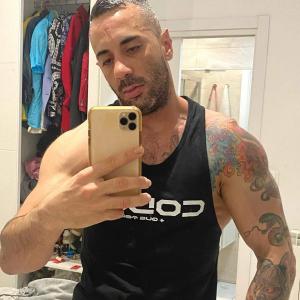 645942637: Chico busca chica en Madrid