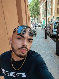 Chico busca chica en Ibiza: 