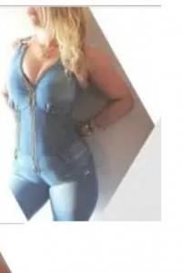 631375192: Chica busca chico en Gerona