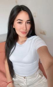 632482996: Chica busca chico en Sevilla