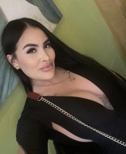 655774820: Chica busca chico en Barcelona