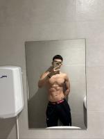 687204420: Chico busca chica en Barcelona