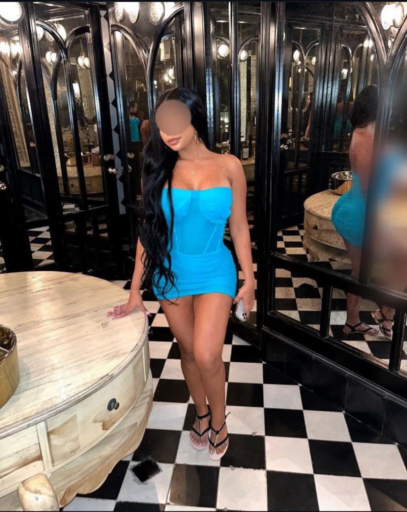 611398877: Chica busca chico en Málaga